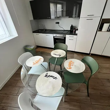 Tancredi Charme - Private Garage Apartamento Trieste
